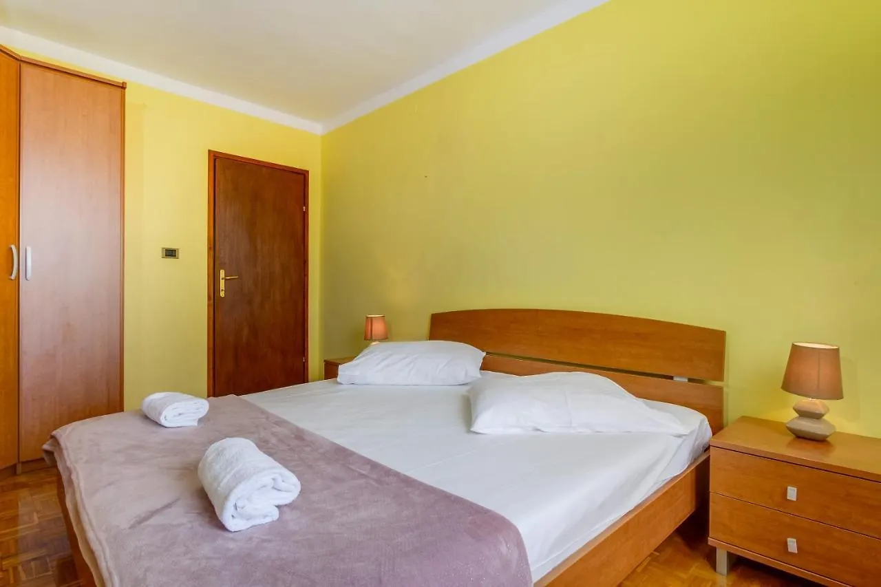 Apartments Villa Julija Mali Losinj